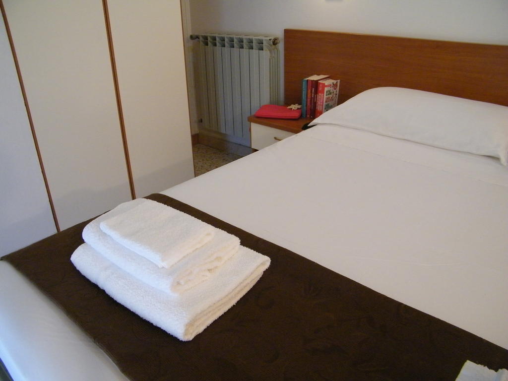 Hotel Nuovo Fiore 카톨리카 객실 사진