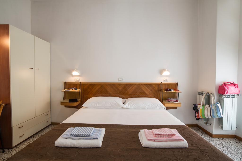 Hotel Nuovo Fiore 카톨리카 객실 사진