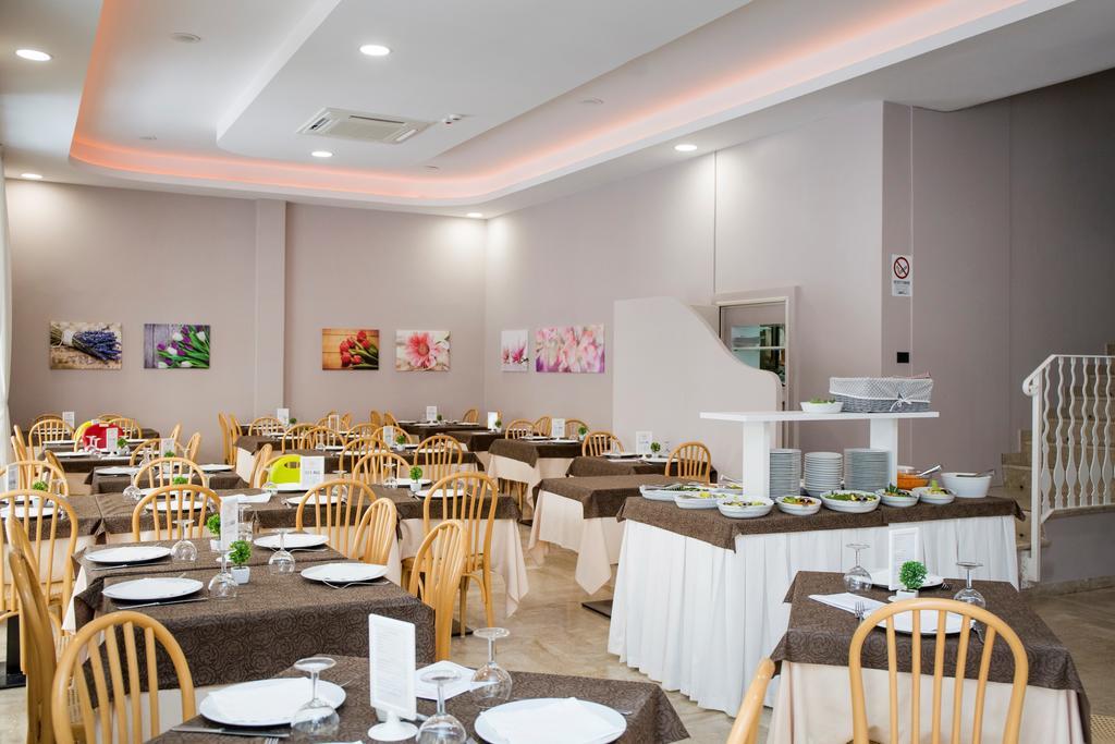 Hotel Nuovo Fiore 카톨리카 외부 사진